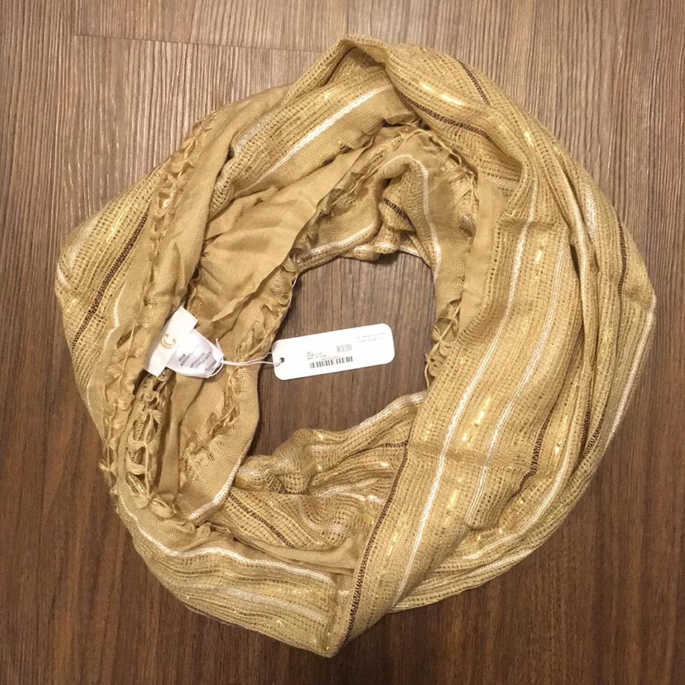 2/$15 NWT Charming Charlie camel infinity scarf